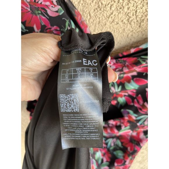 Guess floral print gathered  dress - size small - multicolored - Picture 9 of 11